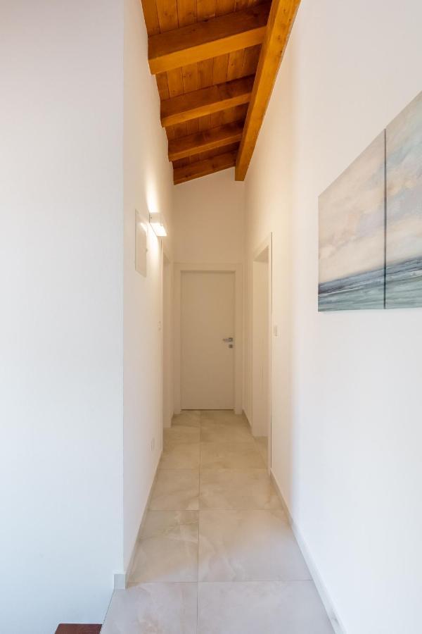 Villa Atop The Village With Stunning View Vizinada Bagian luar foto